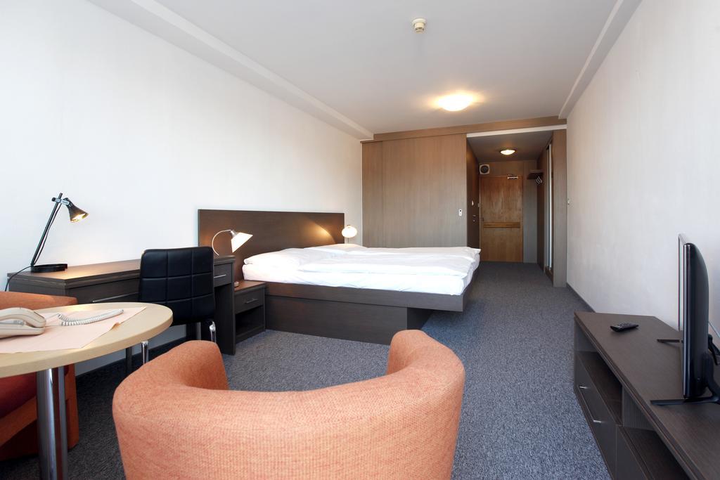 Maj Hotel Medical Wellness Piest'any Kamer foto